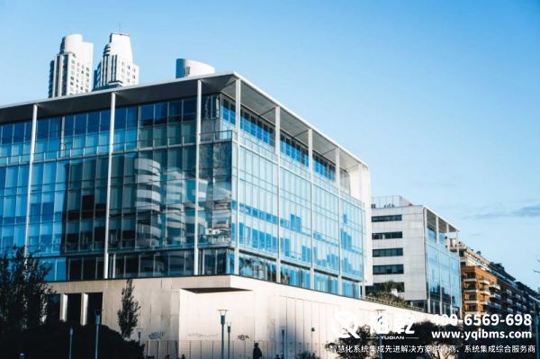 智慧銀行，數(shù)字化，智能化，服務(wù)化